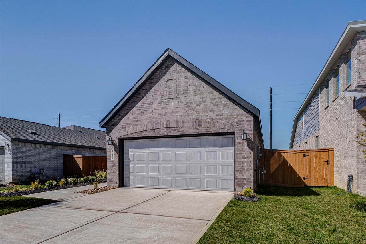 27410 Sweetwater Bay Drive - Photo 1