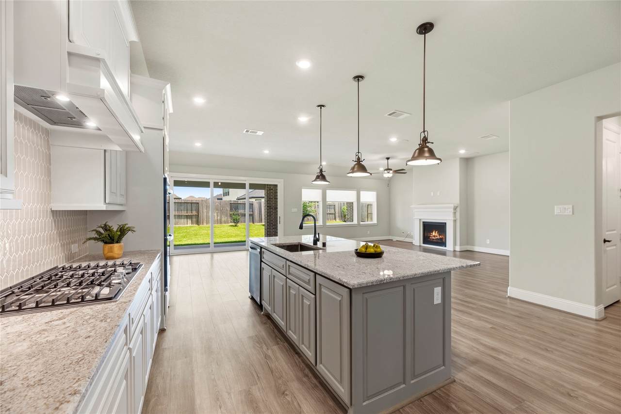 9615 Hunters Run Drive - Photo 1