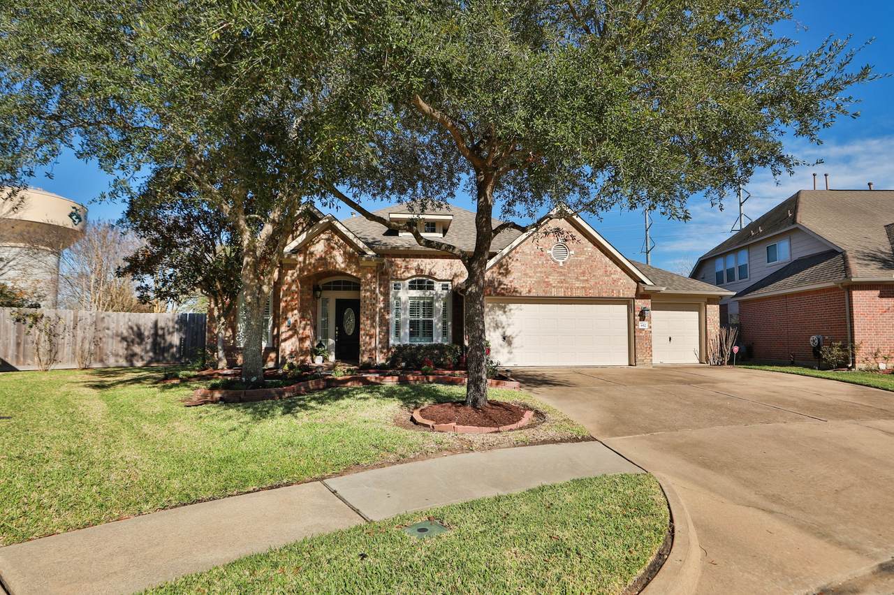 852 Shoal Pointe Lane - Photo 1