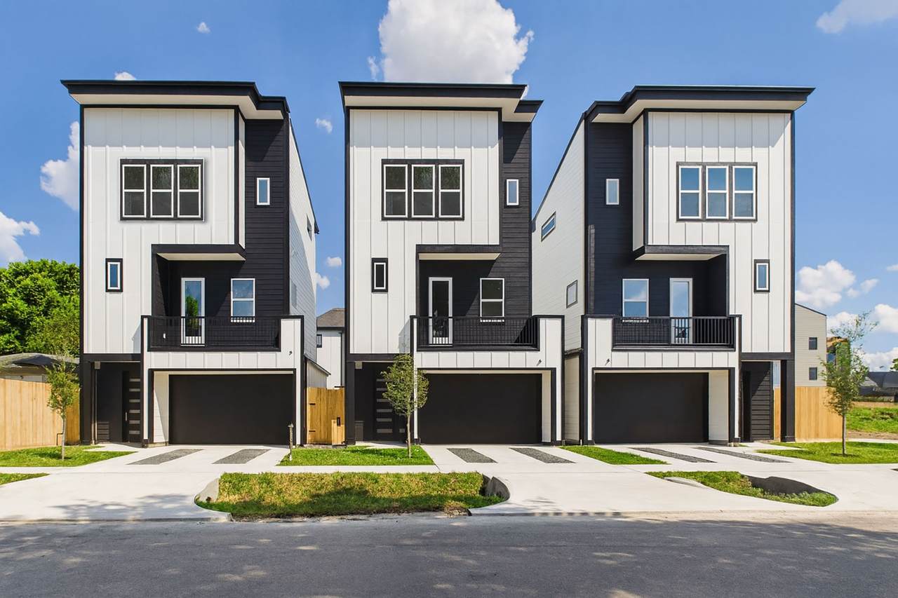 4508 Robertson - Photo 1