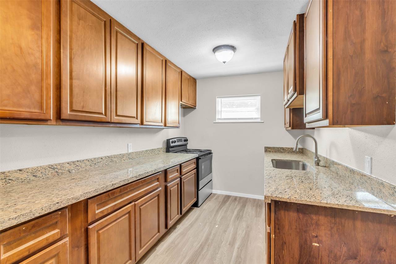 4706 Yellowstone Boulevard - Photo 1