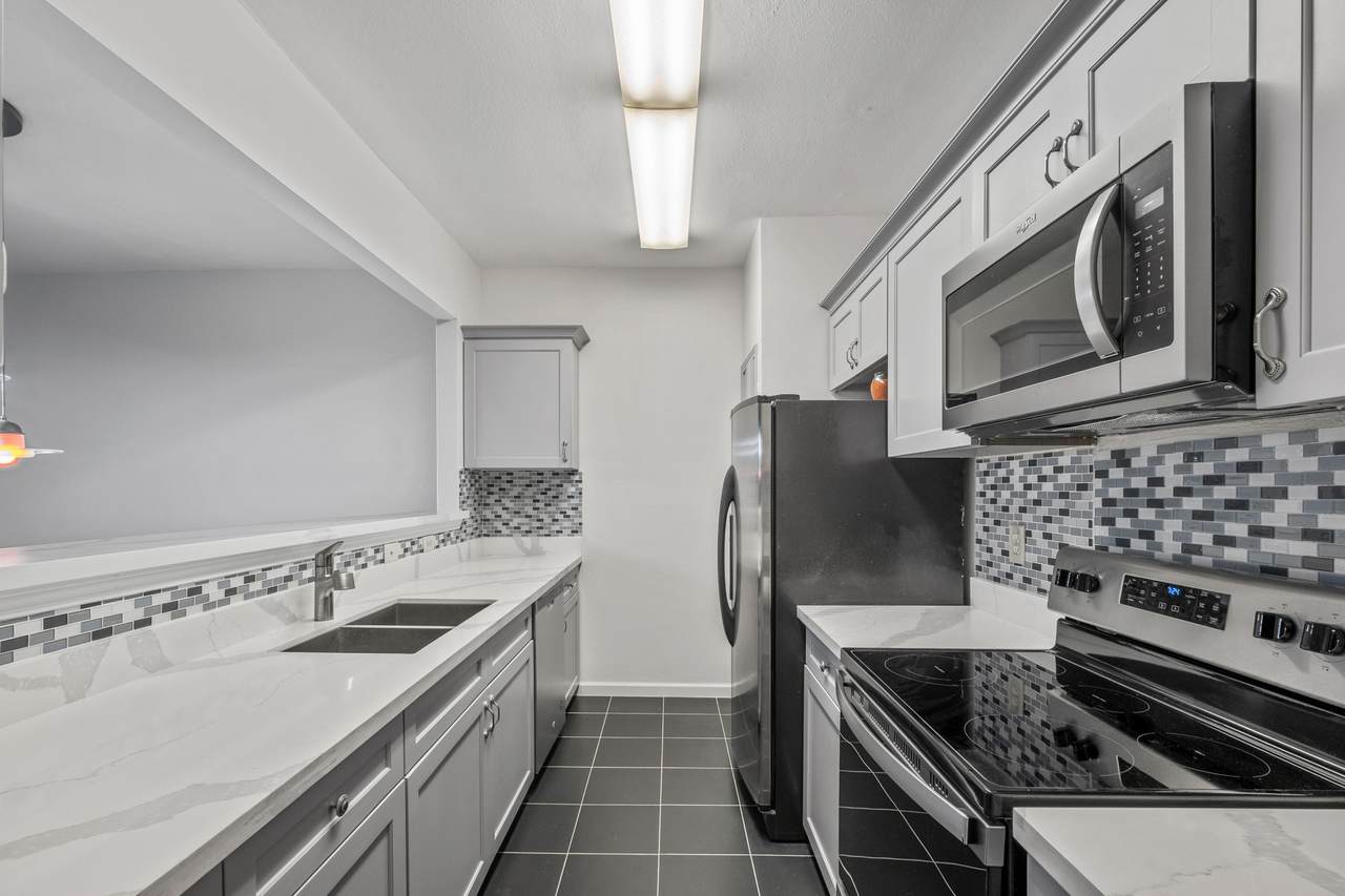 3124 Holly Hall Street - Photo 1