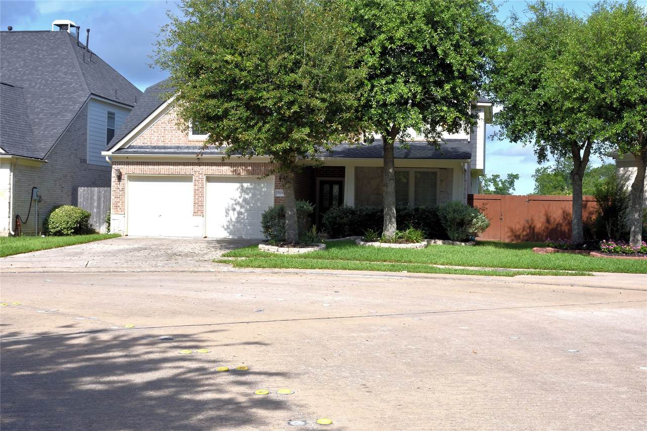 5106 Autumn Rose Lane - Photo 1