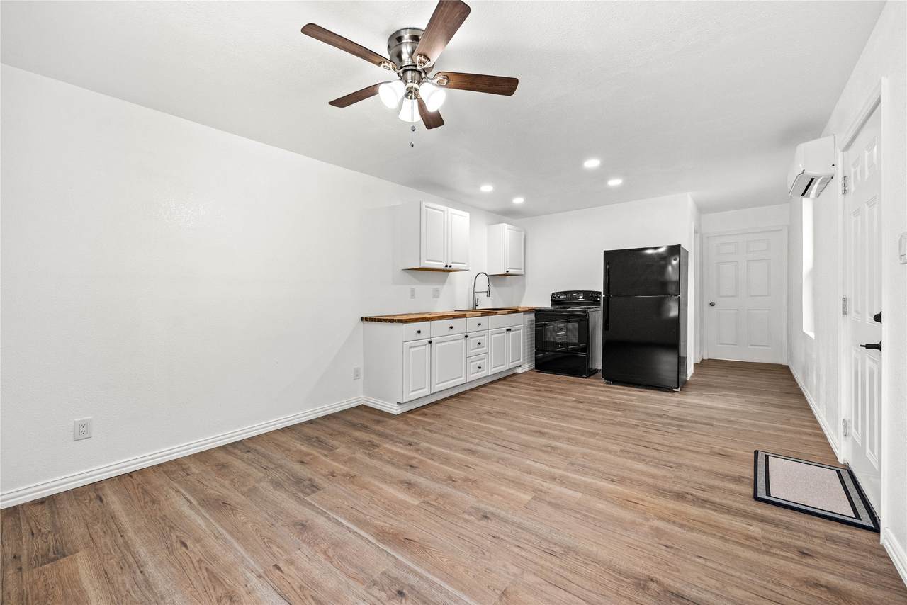 28096 Seven Sisters Road - Photo 1