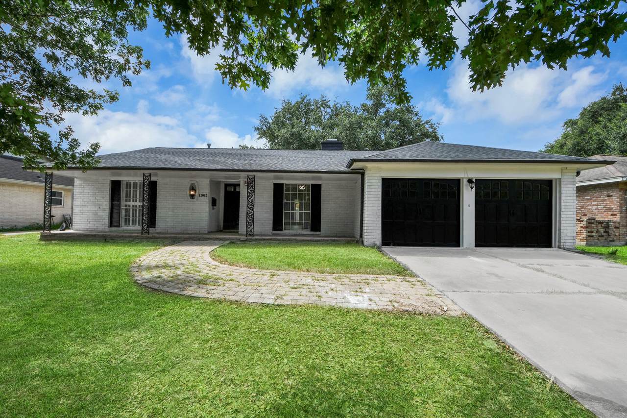 11618 Hillcroft Avenue - Photo 1