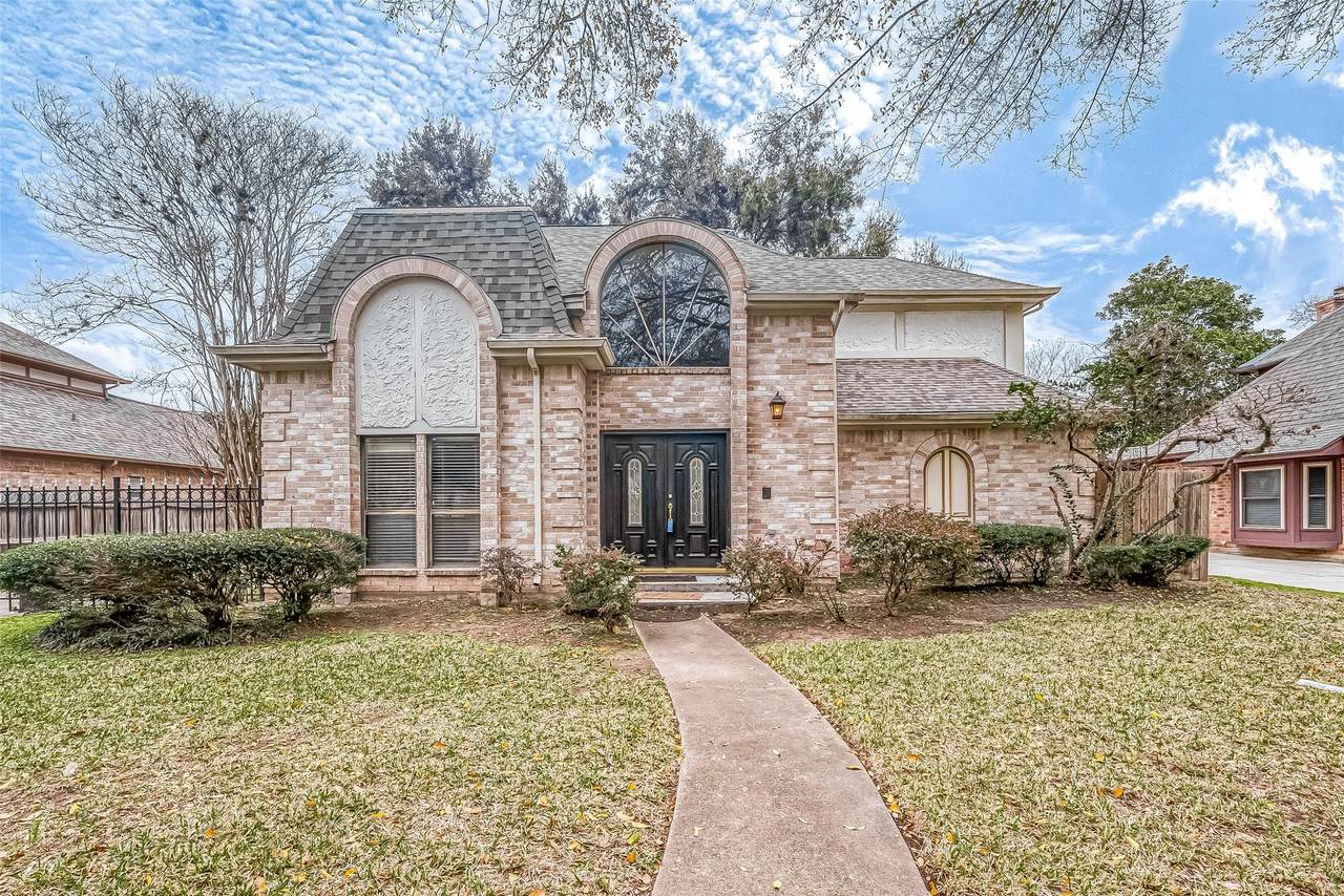 1015 Sugar Lakes Drive - Photo 1