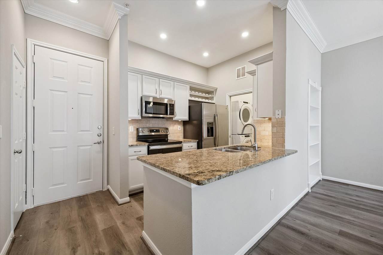 5353 Memorial Drive - Photo 1