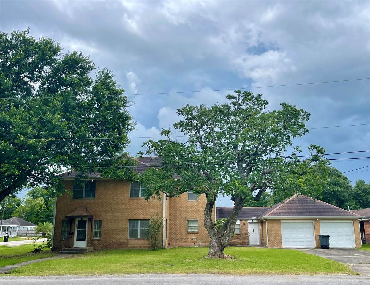 1720 Elm Street - Photo 1