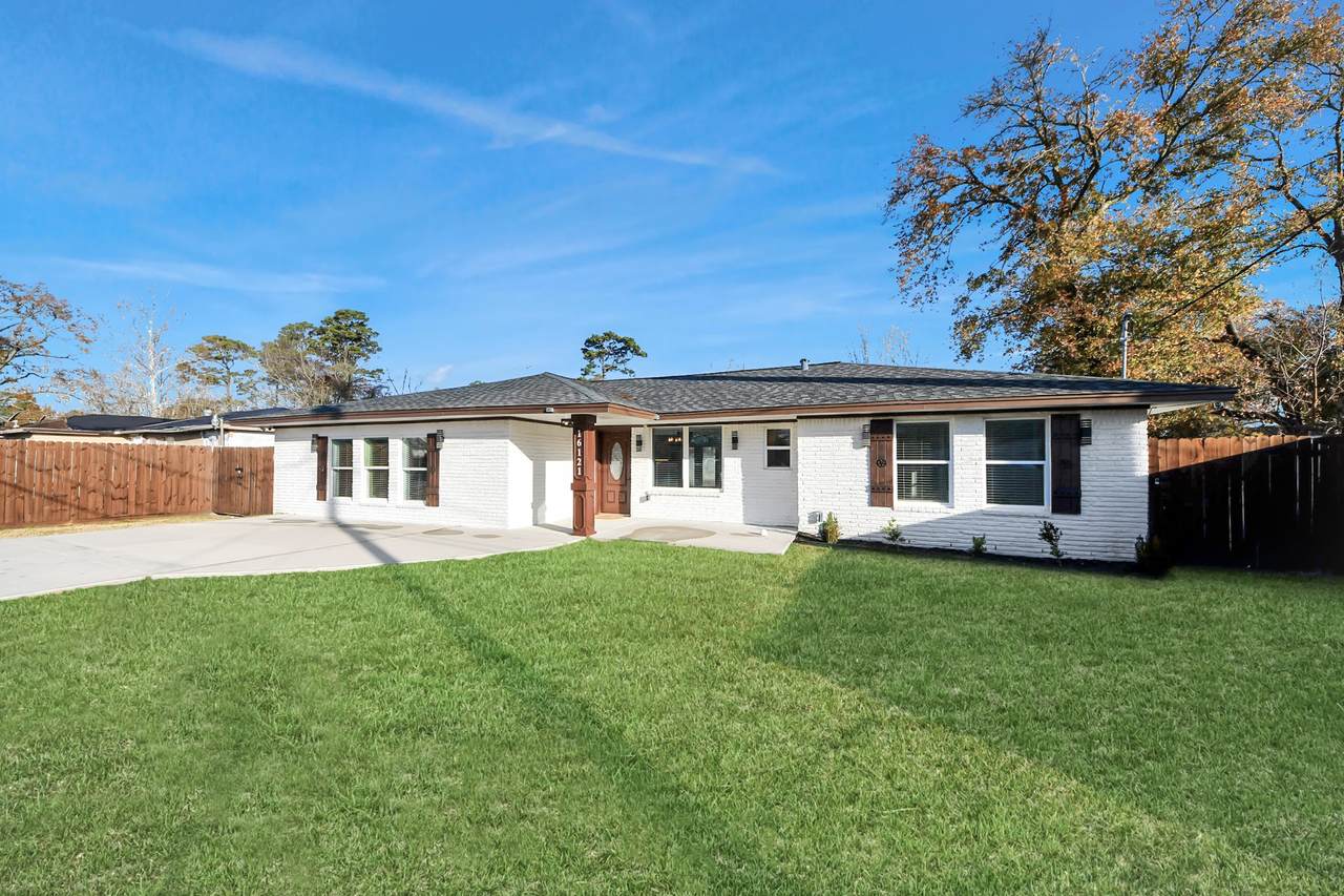 16121 Palm Street - Photo 1