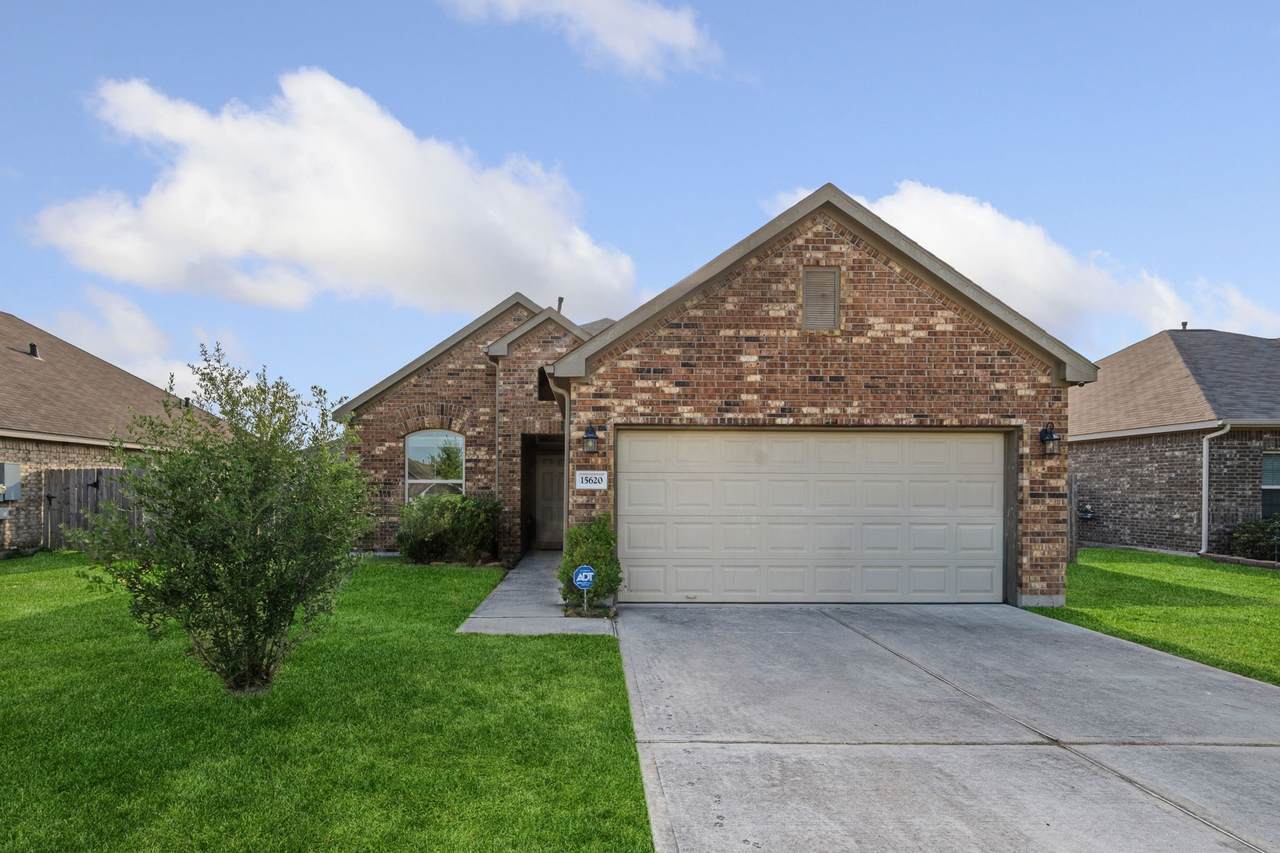15620 All Star Drive - Photo 1