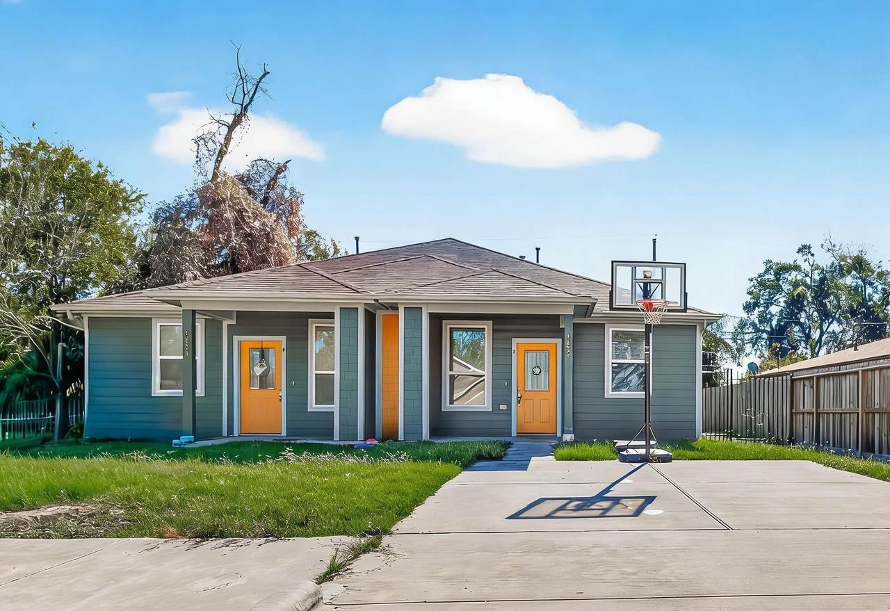 1035 Junell Street - Photo 1