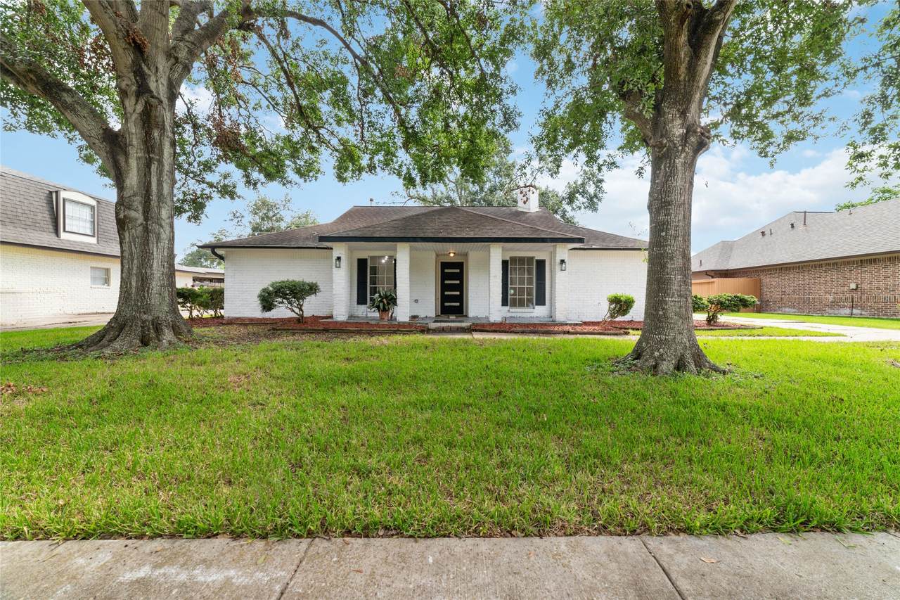 2419 Turtle Creek Drive - Photo 1