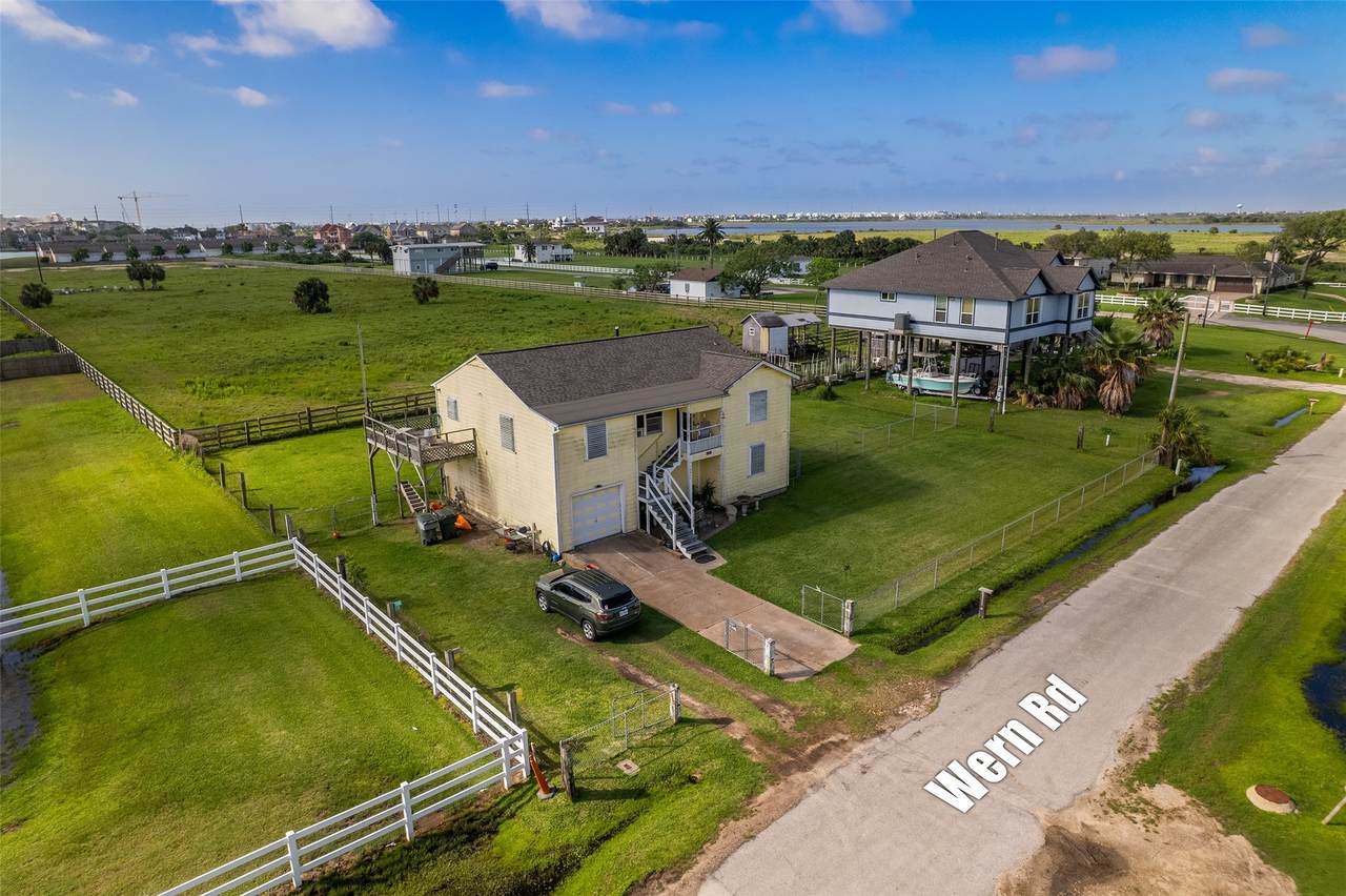 10411 Wern Road - Photo 1