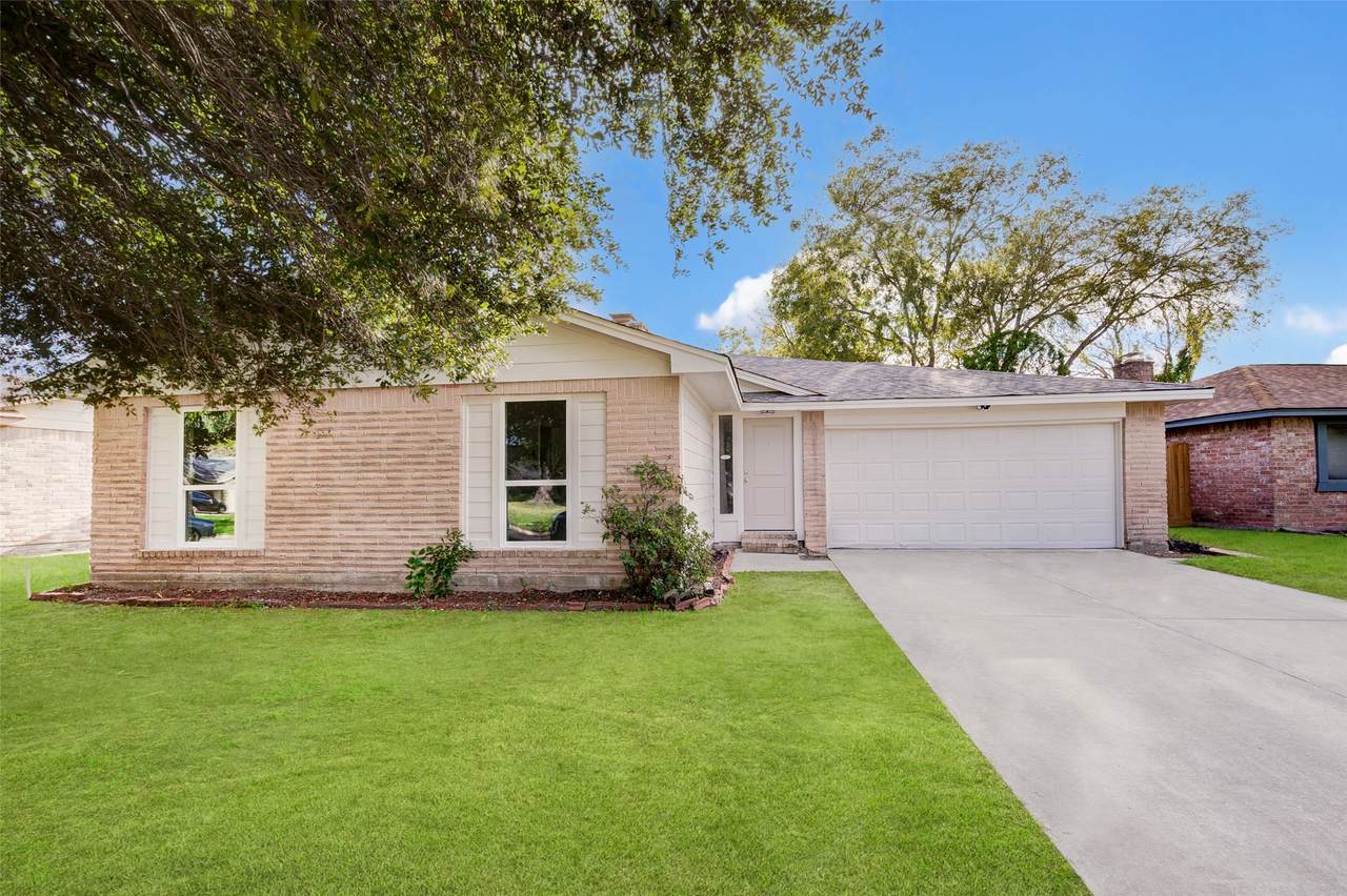 2315 Green Knoll Drive - Photo 1