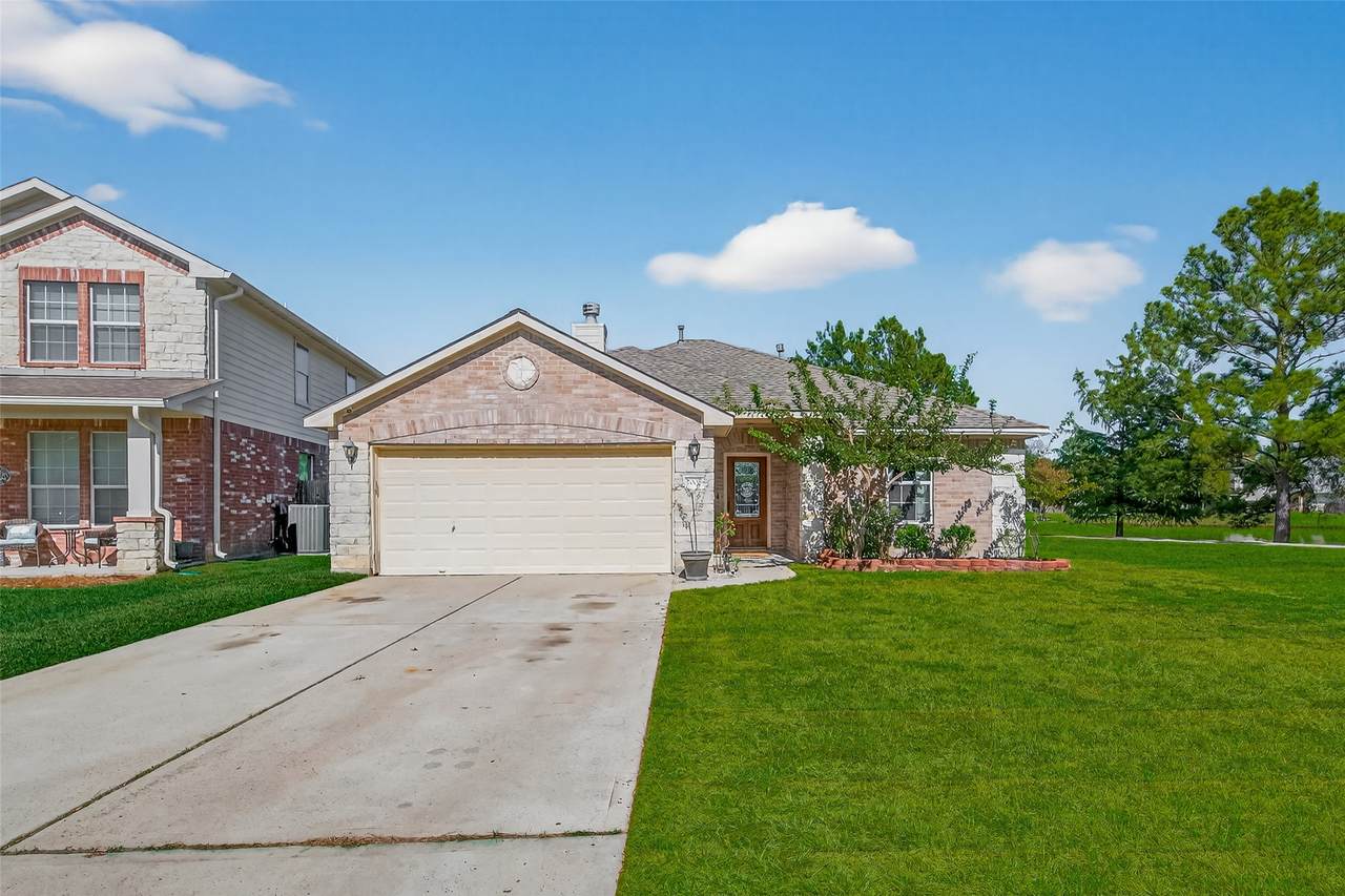 7002 Durango Creek Drive - Photo 1