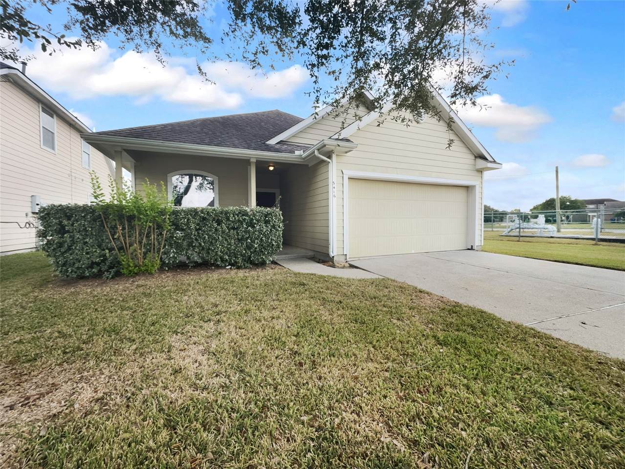 3416 Silvercrest Drive - Photo 1