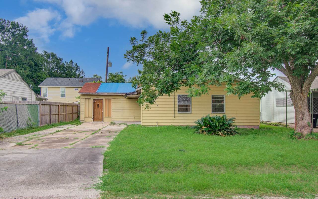 4310 Busiek Street - Photo 1