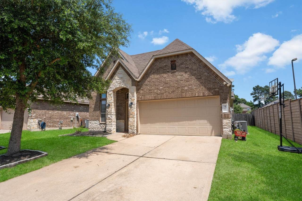 8702 Alicia Drive - Photo 1