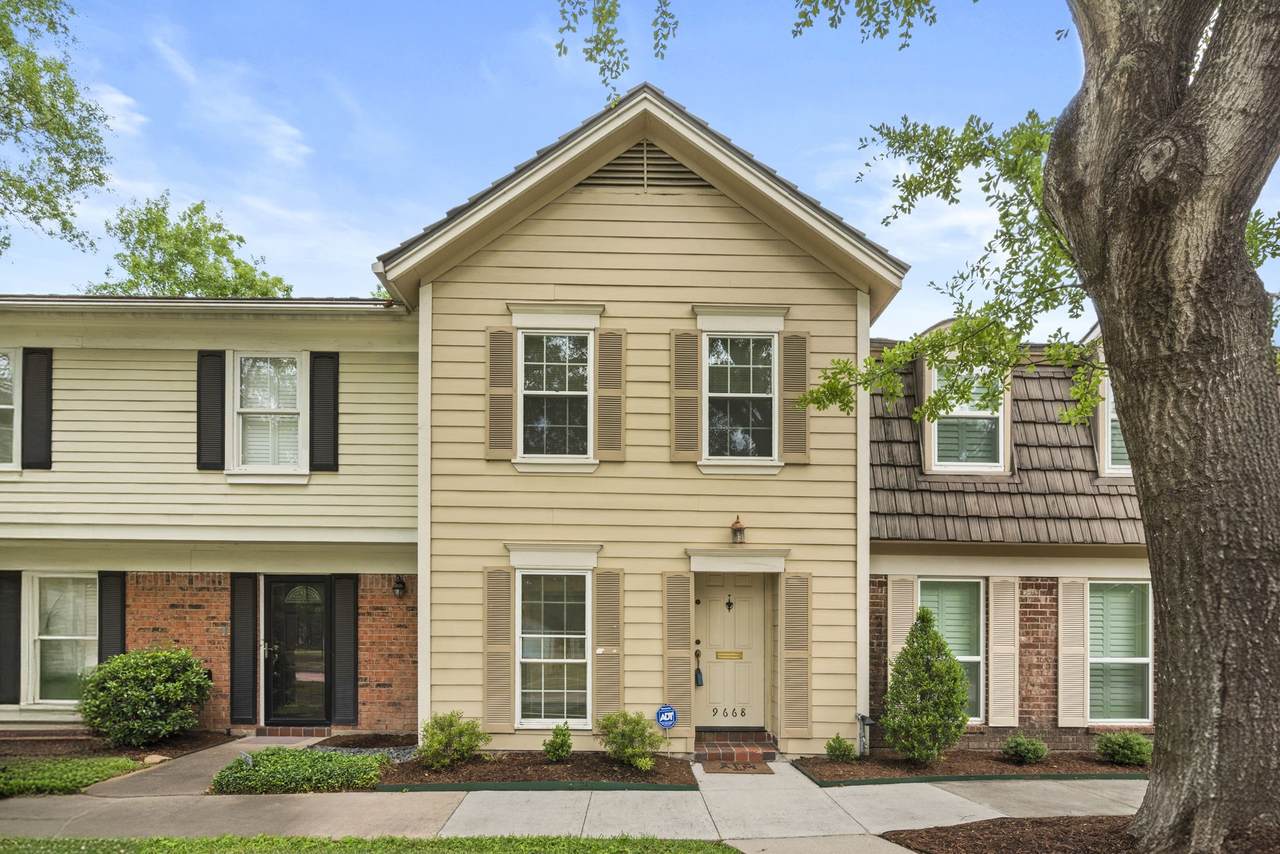 9668 Westview Drive - Photo 1