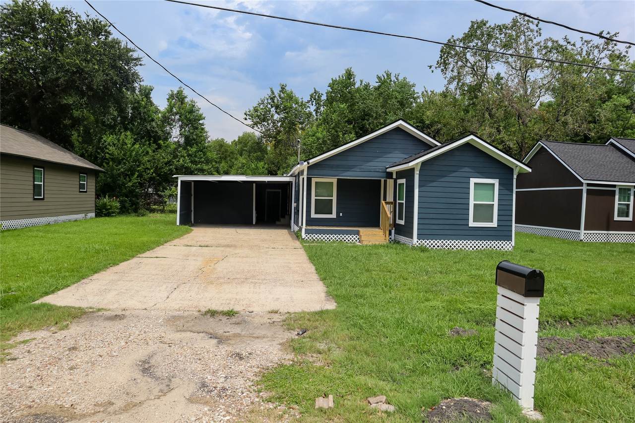 621 North Street - Photo 1