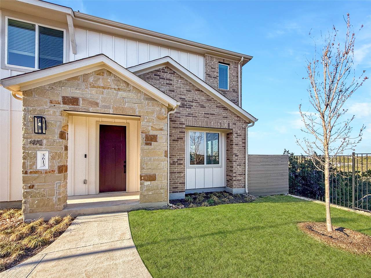 5613 Mobeetie Loop - Photo 1