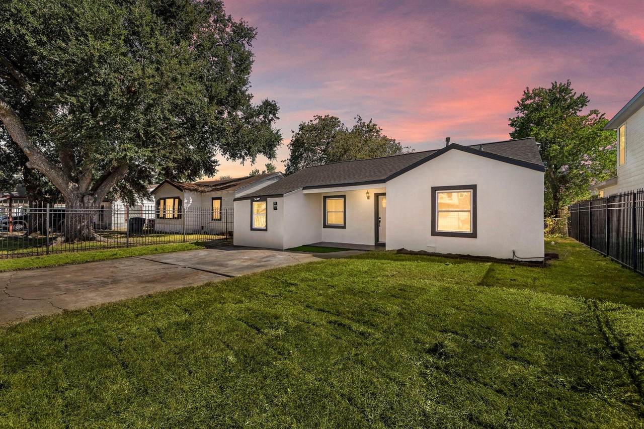 7109 Saint Augustine Street - Photo 1