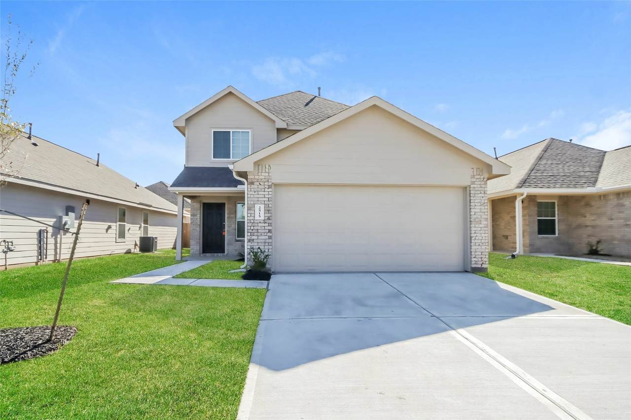 2515 Westslope Drive - Photo 1