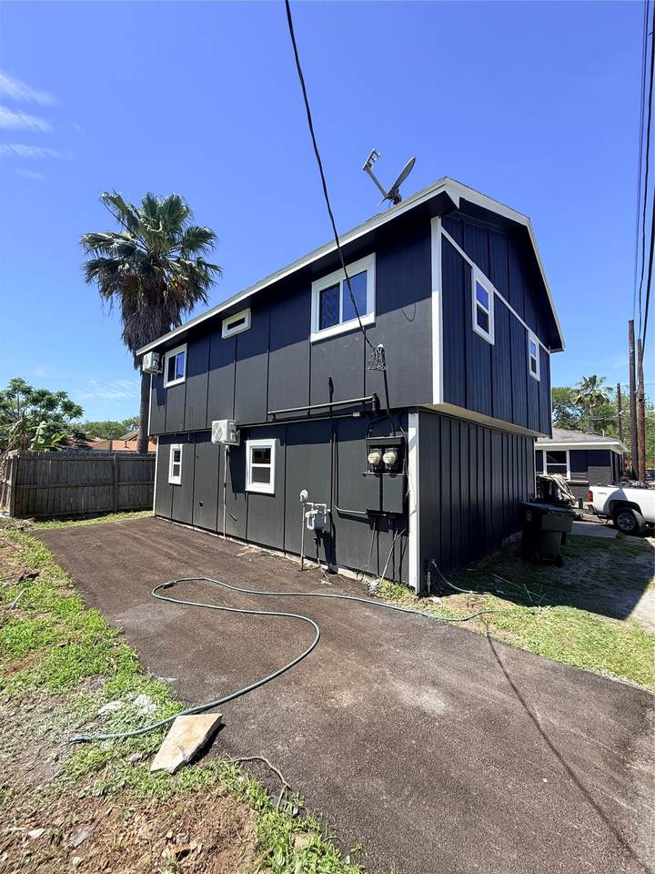 2919 Avenue K - Photo 1