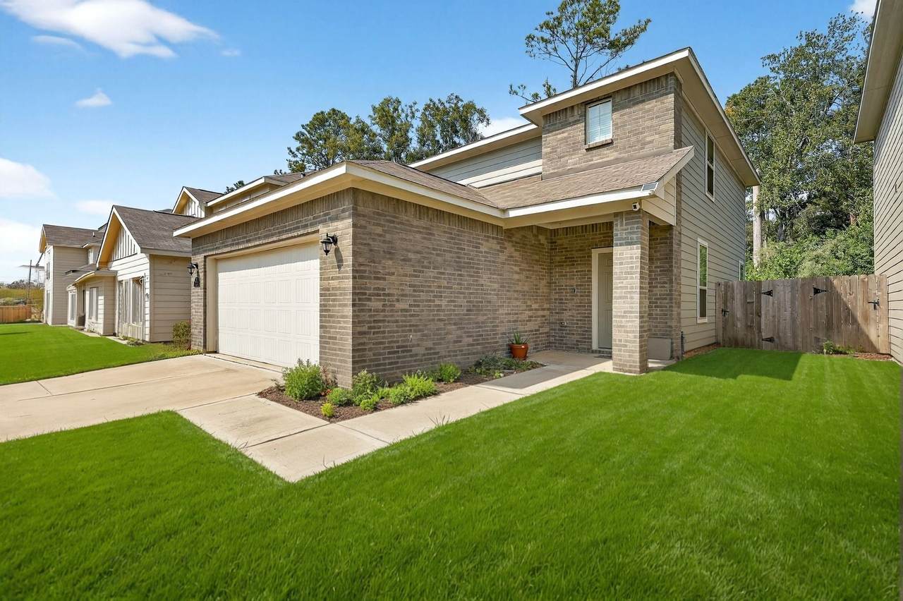 21010 Voyage Lane - Photo 1