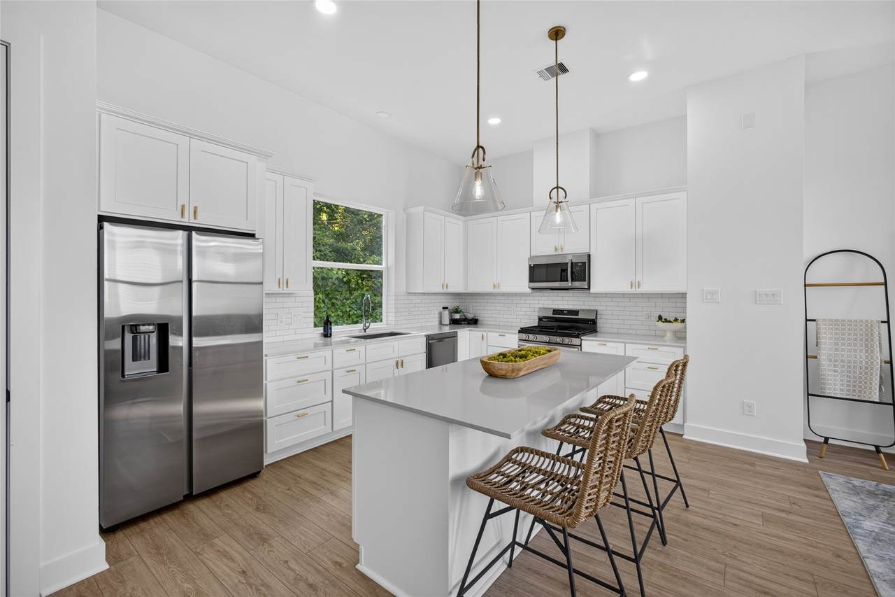 835 Rachel Street - Photo 1