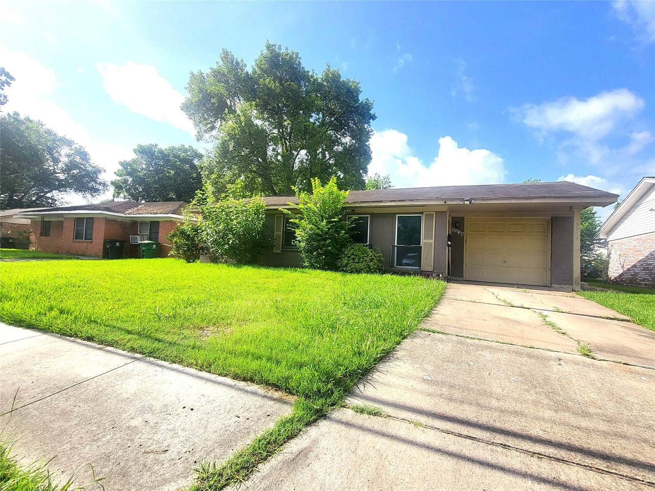 5514 Acres Drive - Photo 1