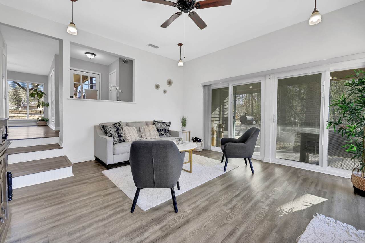 10 Driftwood Lane - Photo 1