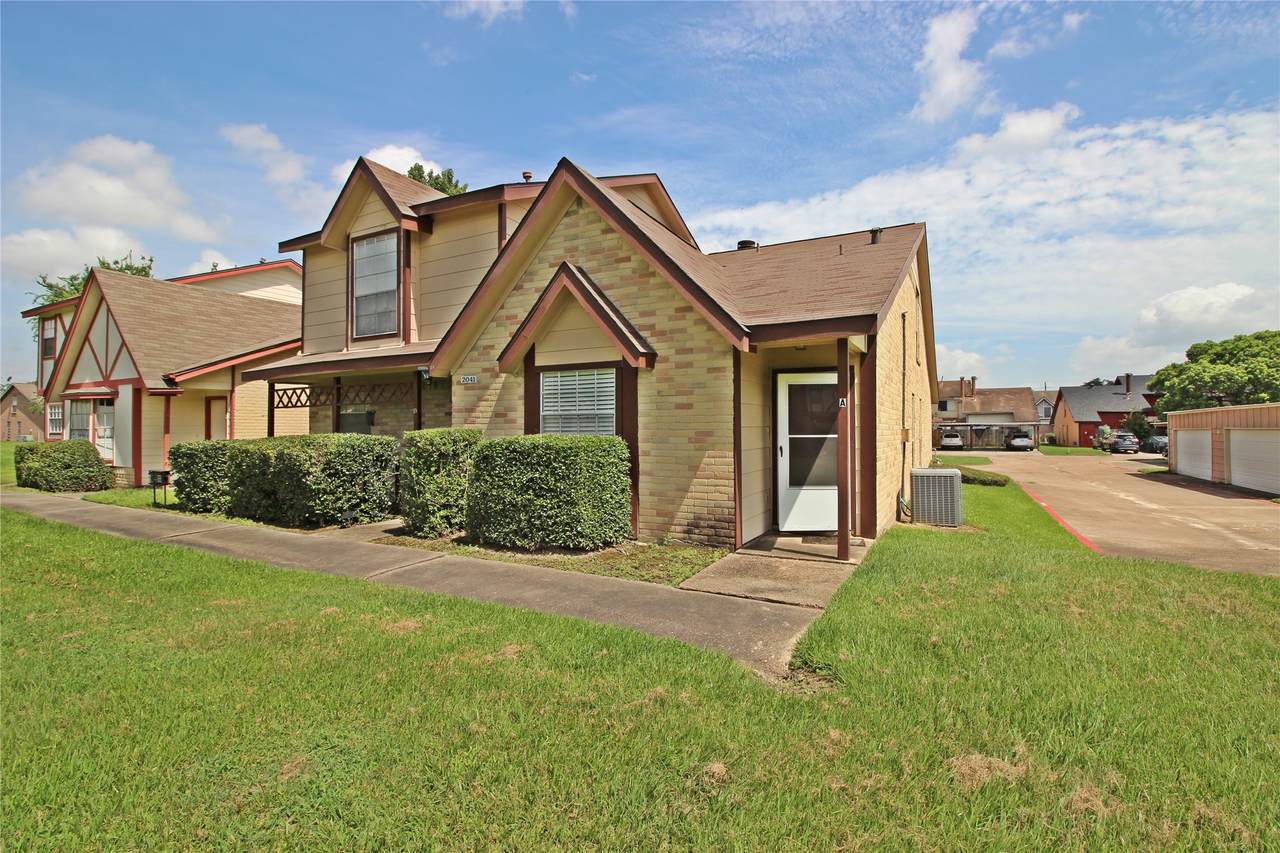 2041 Country Village Boulevard - Photo 1