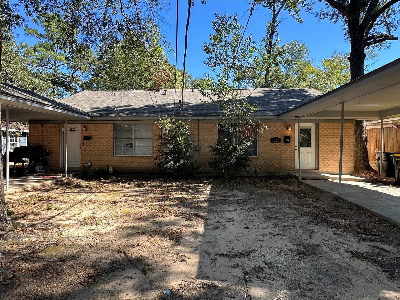 1522 Thompson Street - Photo 1