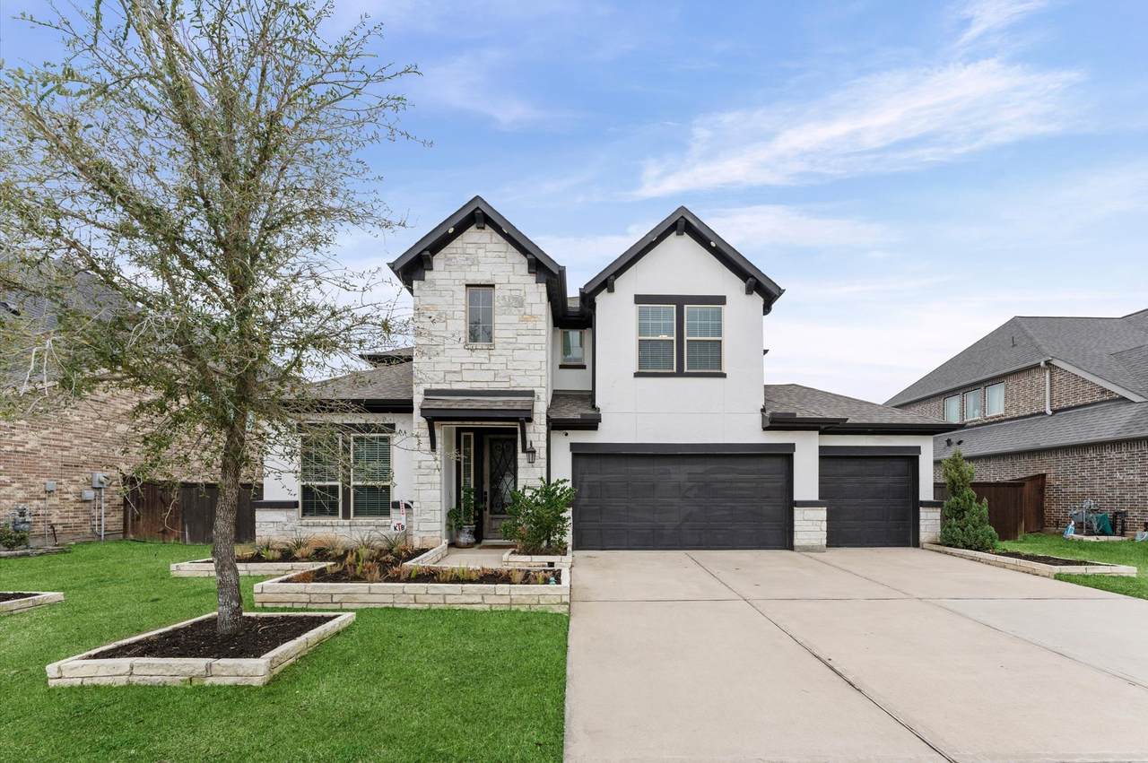 2807 Acorn Way - Photo 1