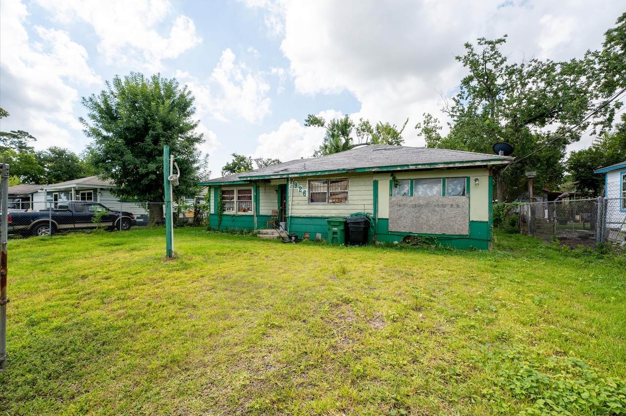 7926 Linda Vista Road - Photo 1