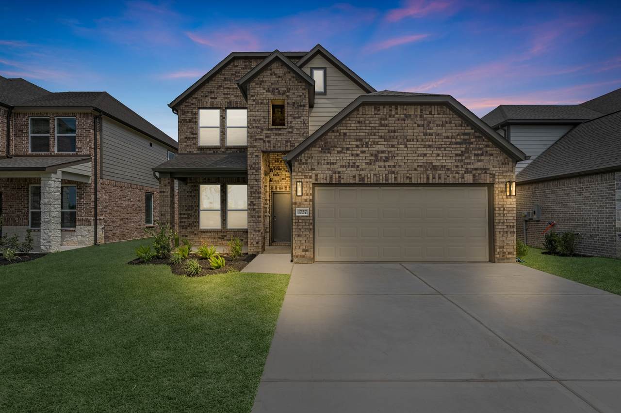 1727 Pecan Woods Lane - Photo 1