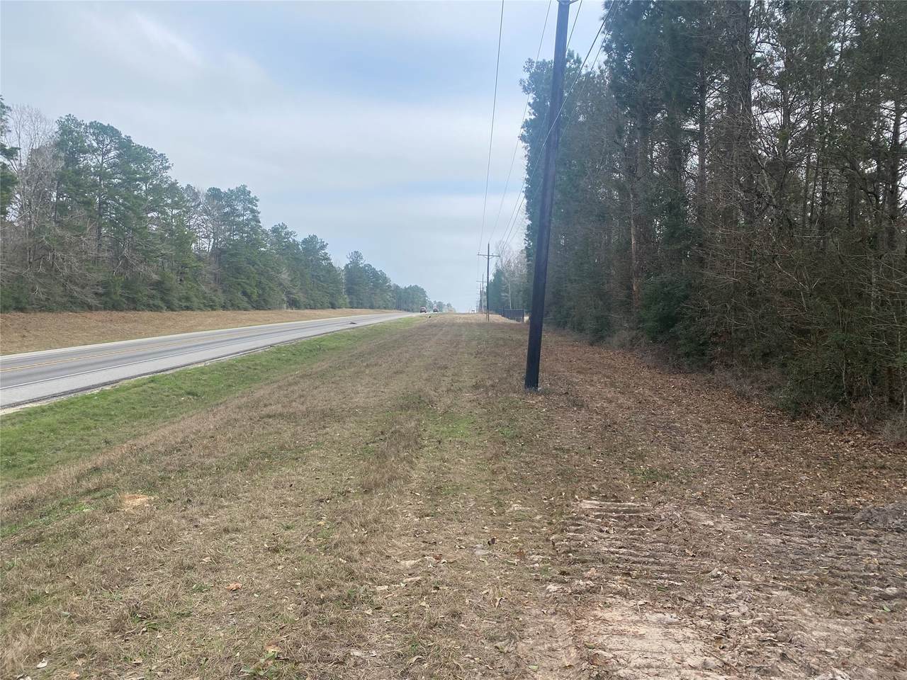 8989 Us Highway 190 - Photo 1