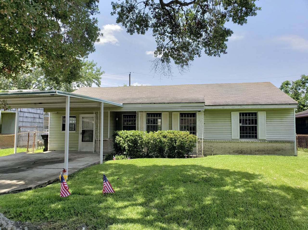 8723 Wiggins Street - Photo 1