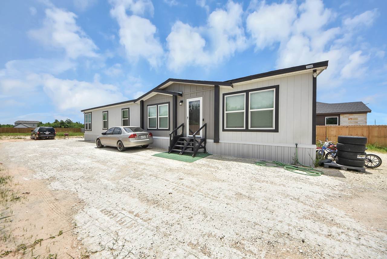 828 Road 5607 - Photo 1