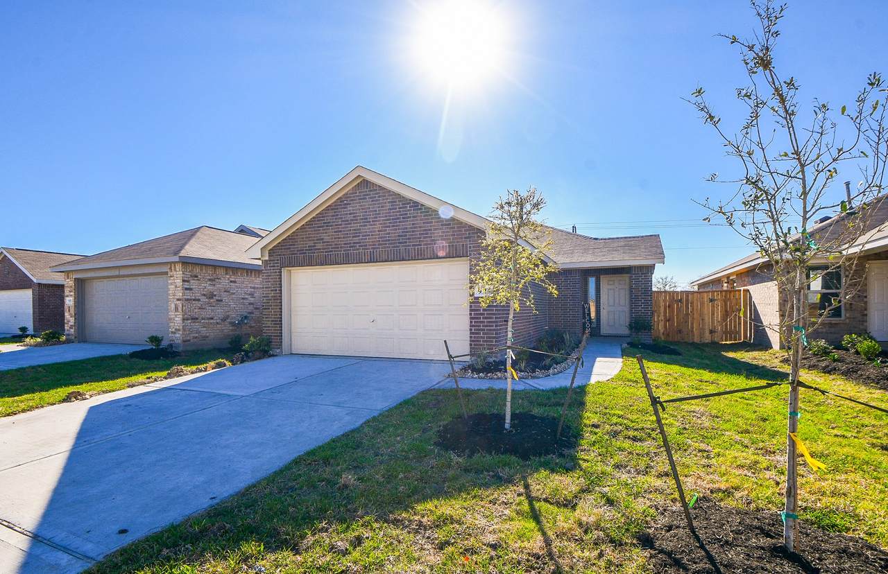 9315 Sierra Point Way - Photo 1