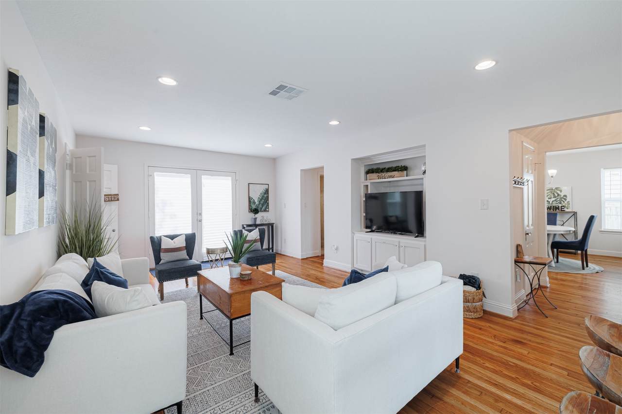 3718 Cleburne Street - Photo 1