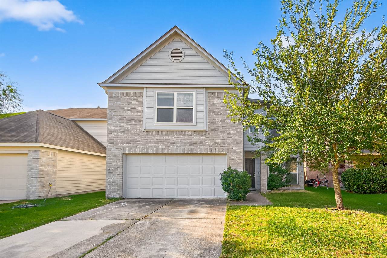 4922 Blue Spruce Hill Street - Photo 1