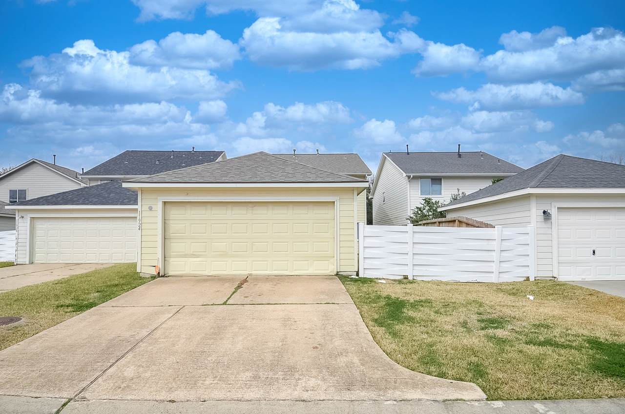 11924 Prior Park Dr - Photo 1