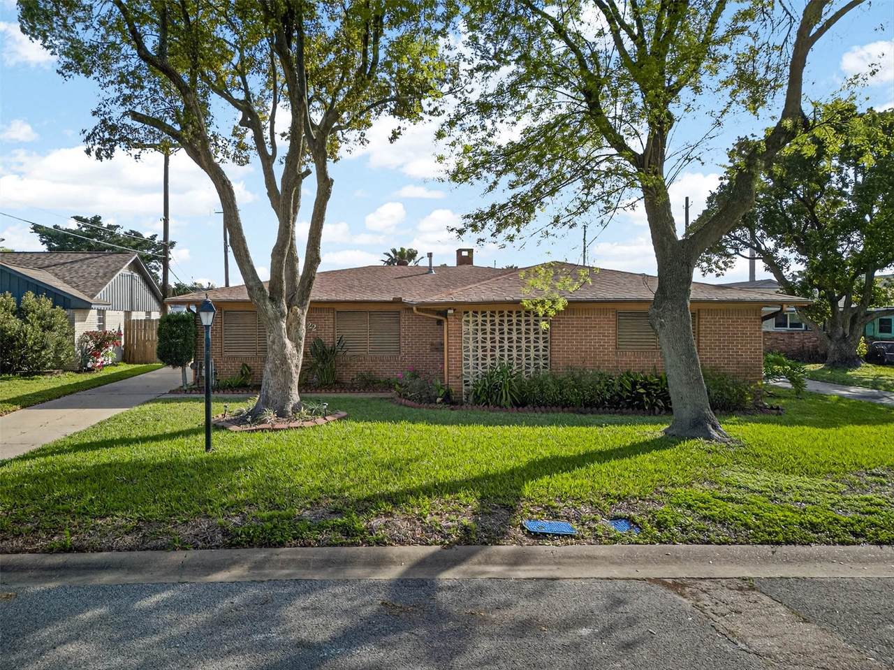 22 Willow Lane - Photo 1