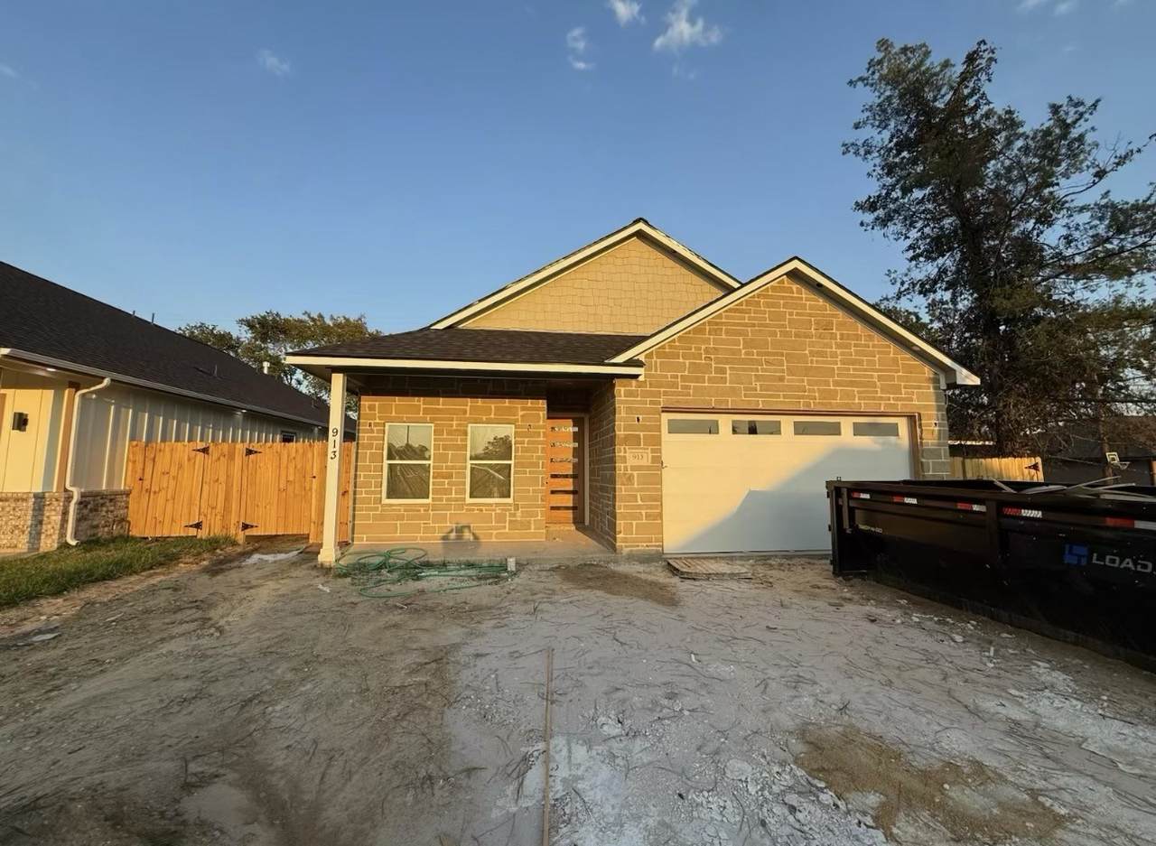 913 Santa Anna Lane - Photo 1