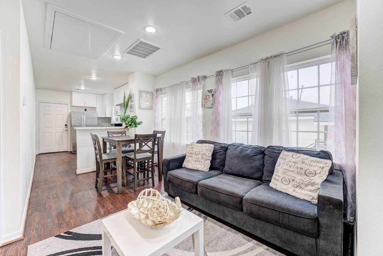 2720 Truxillo Street - Photo 1