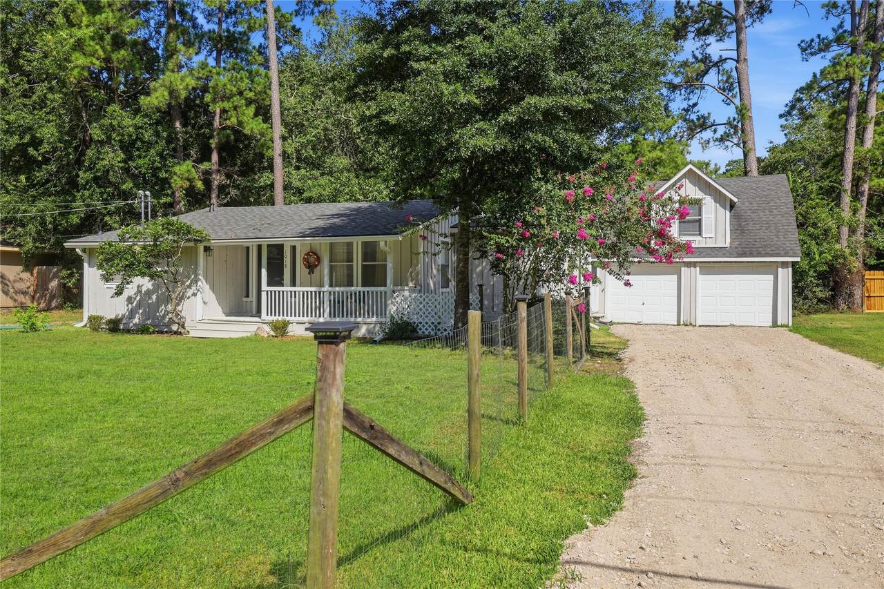 1018 Shawnee Drive - Photo 1