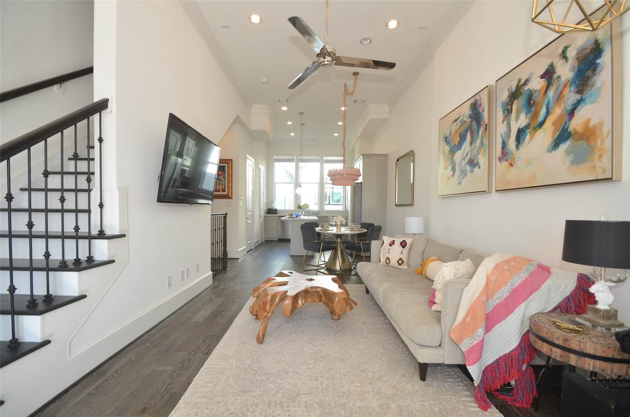 8620 Emnora Lane - Photo 1