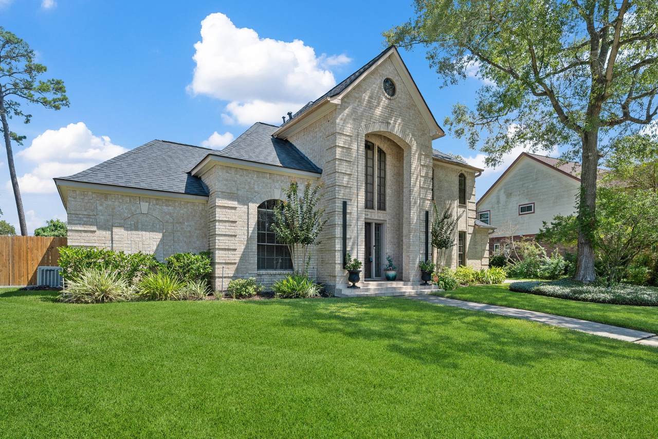 19110 Player Park Drive - Photo 1